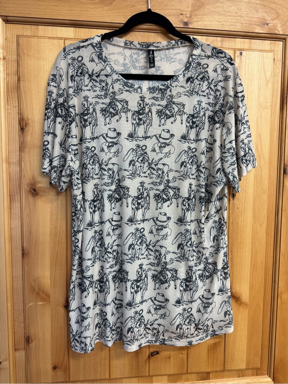Crewneck Women’s Western Print Mesh Tee